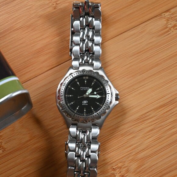 VTG 1998 Men's Fossil "Blue" Water Resistant Stainless Steel Watch - Picture 2 of 16